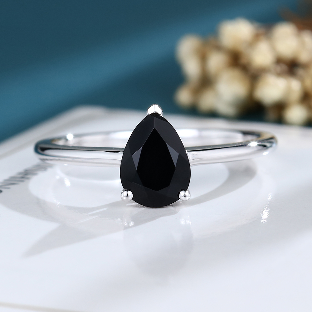 LisaJewelryUS Pear Shaped Black Onyx White Gold Engagement Ring