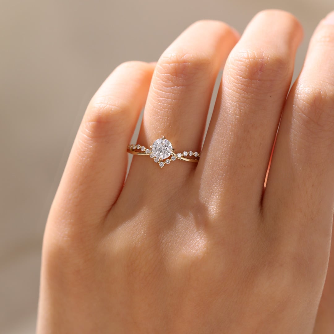 Engagement Rings Moissanite Vintage Claw Round Cut Bridal Ring