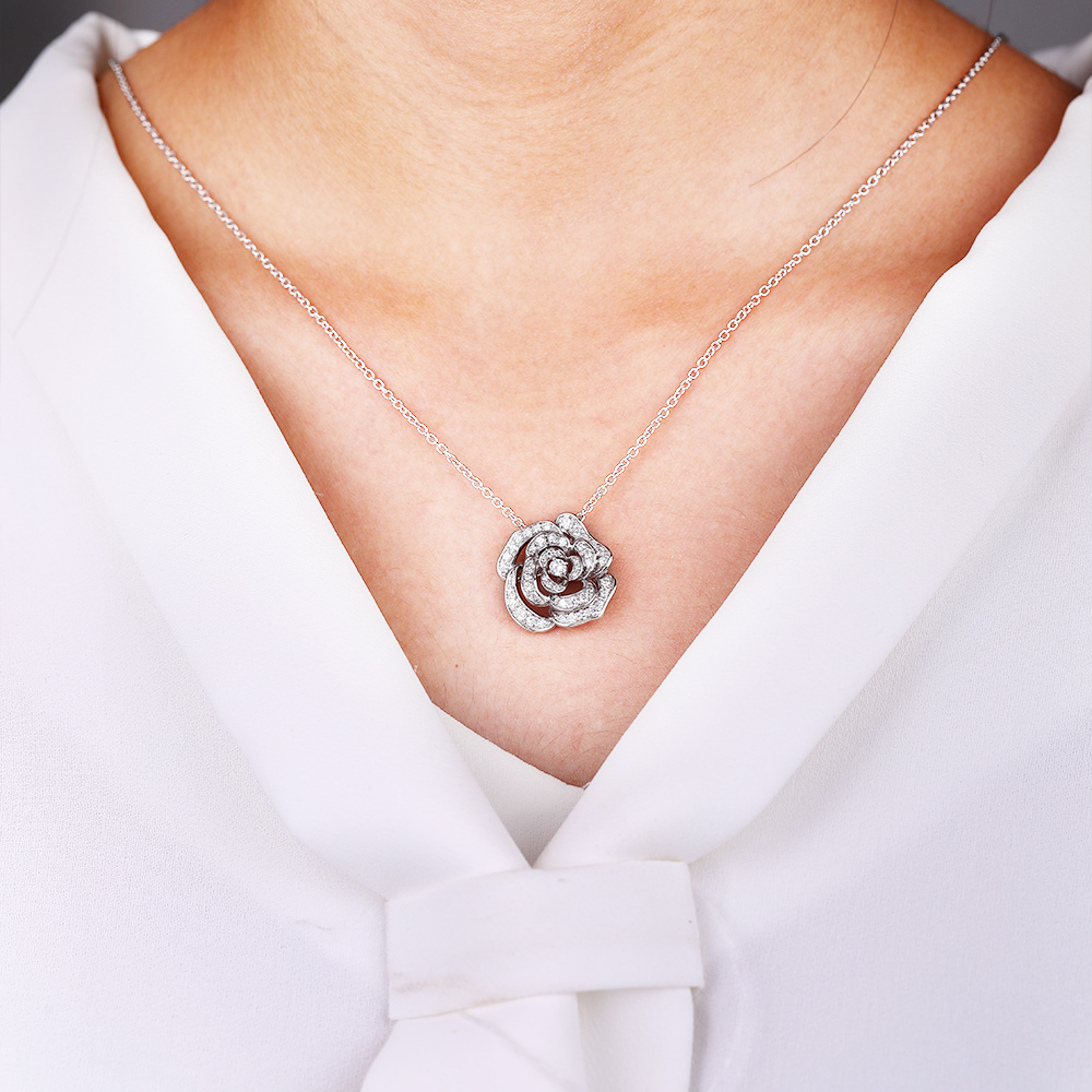 Floral Shaped Pendent Womens Lab Diamond Necklace Hollow Camellia Flower Necklace