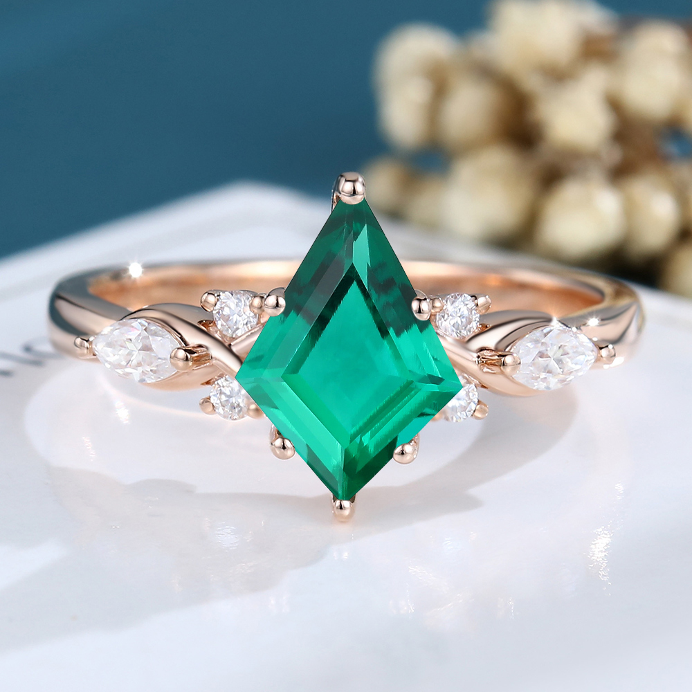LisaJewelryUS Kite Cut Emerald Rose Gold Engagement Ring