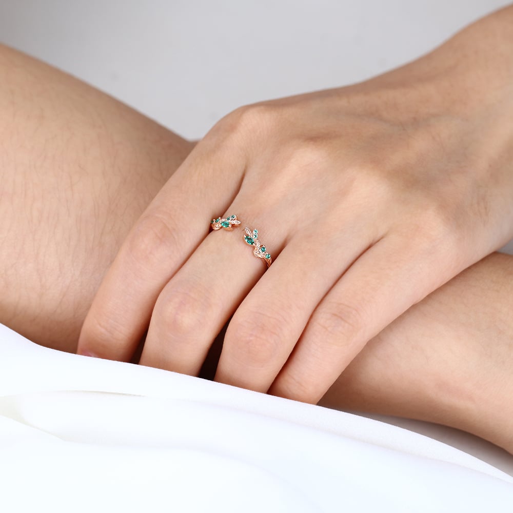 Green Emerald Engagement Rings Open Simple Gold Wedding Ring