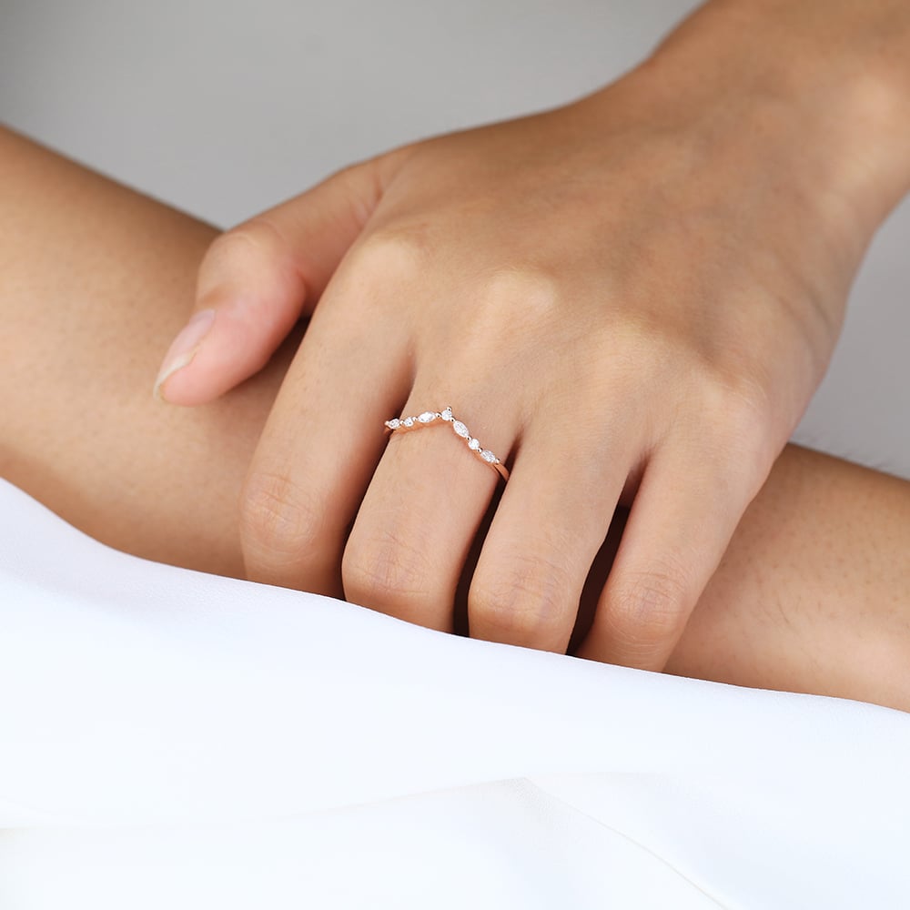 Rose Gold V Shaped Diamond Ring Simple Diamond Engagement Rings