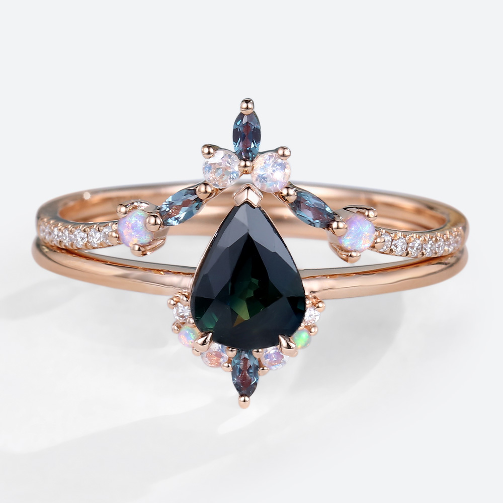 Engagement Ring Green Sapphire Vintage Wedding Ring Set
