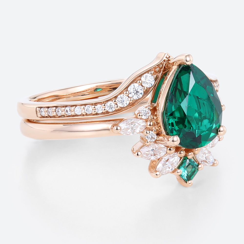 Women's Emerald Ring Pear Shaped Engagement Rings with Wedding Bands