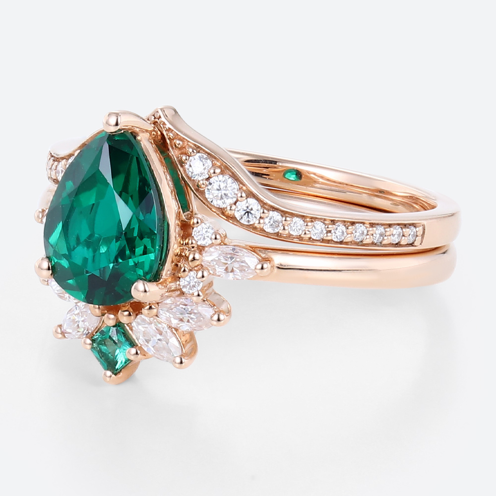 Women's Emerald Ring Pear Shaped Engagement Rings with Wedding Bands