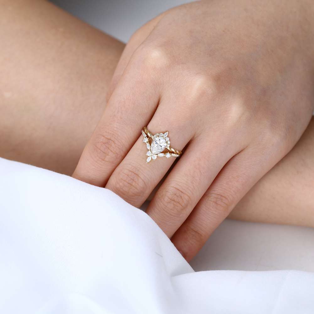 Moissanite Engagement Ring Set Twisted Gold Ring Moissanite Pear Ring