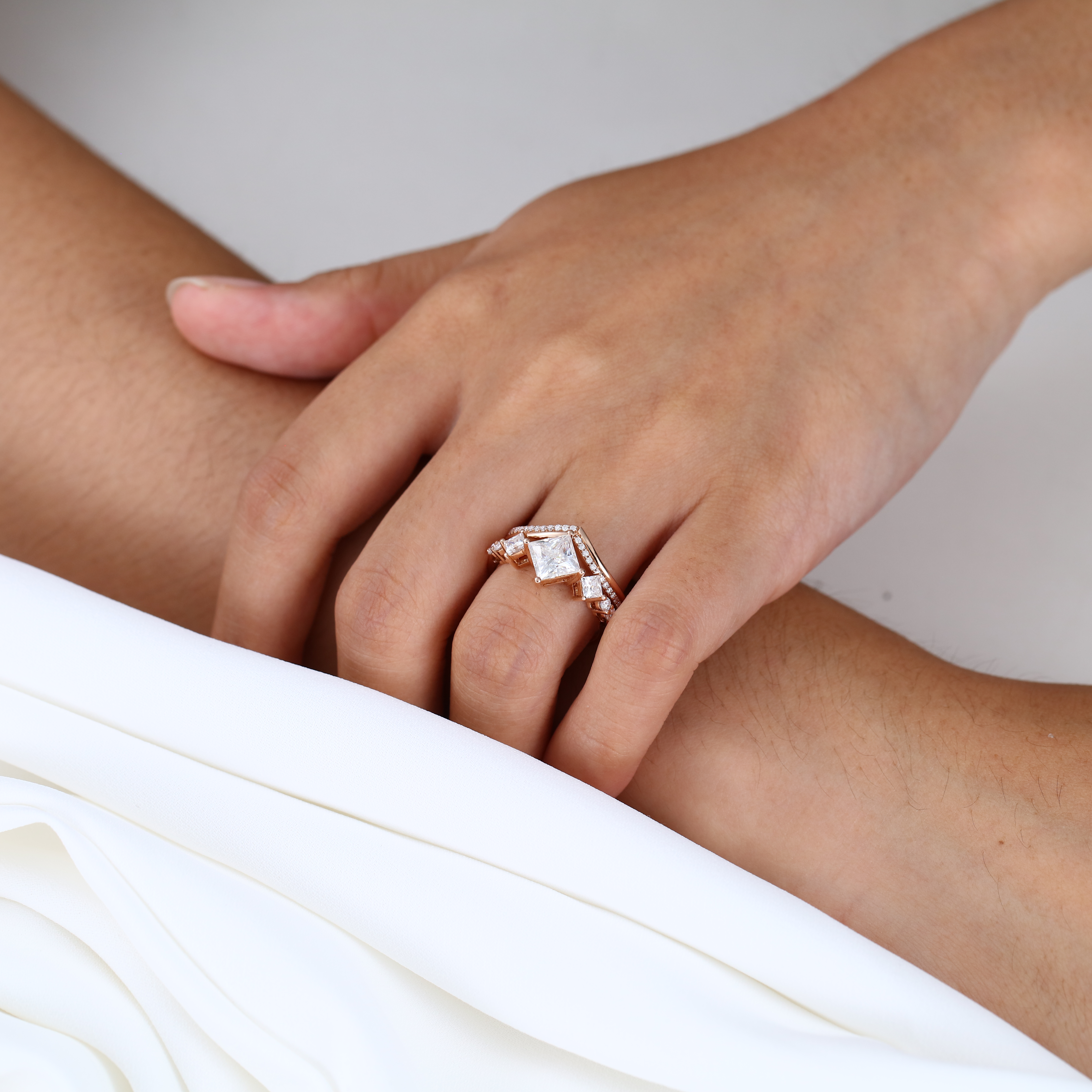 Rose Gold Princess Cut Engagement Ring Set 1 Ct Lab Grown Diamond Curved Ring