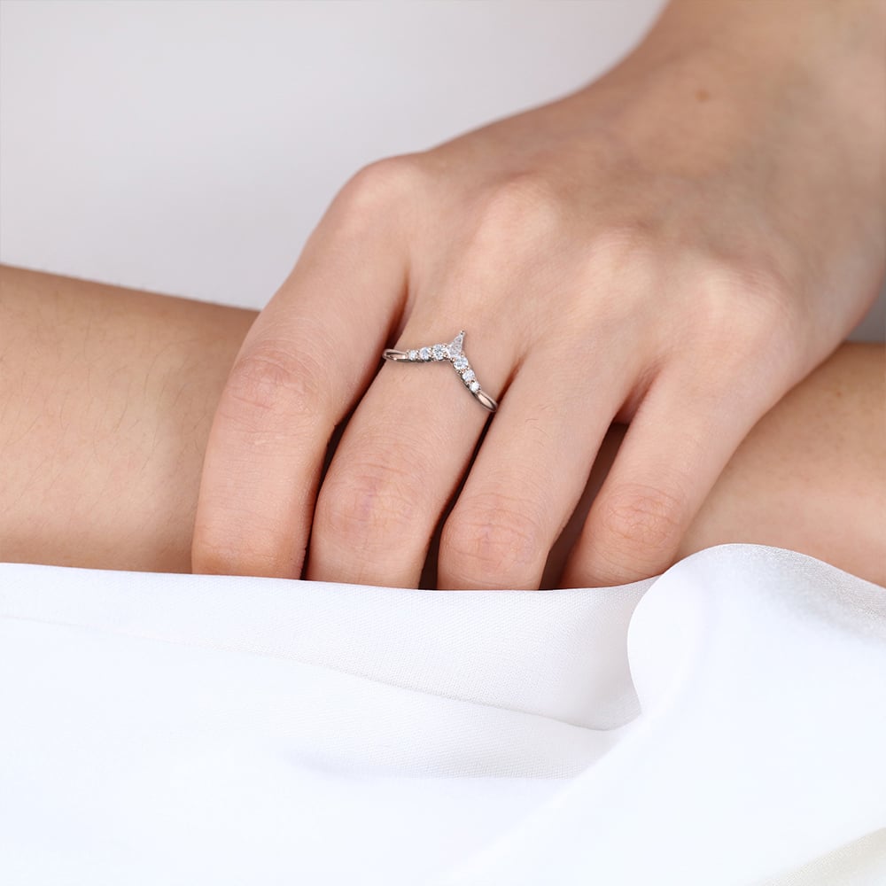 Kite Cut Moissanite Rose Gold Curved Matching Wedding Band