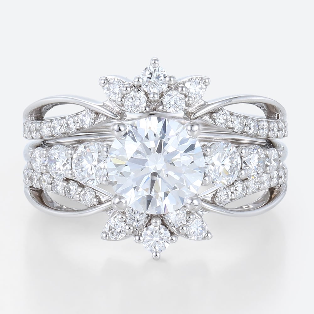 Round Cut Lab Grown Diamond Ring Set Side Stone 4-Prong Ring