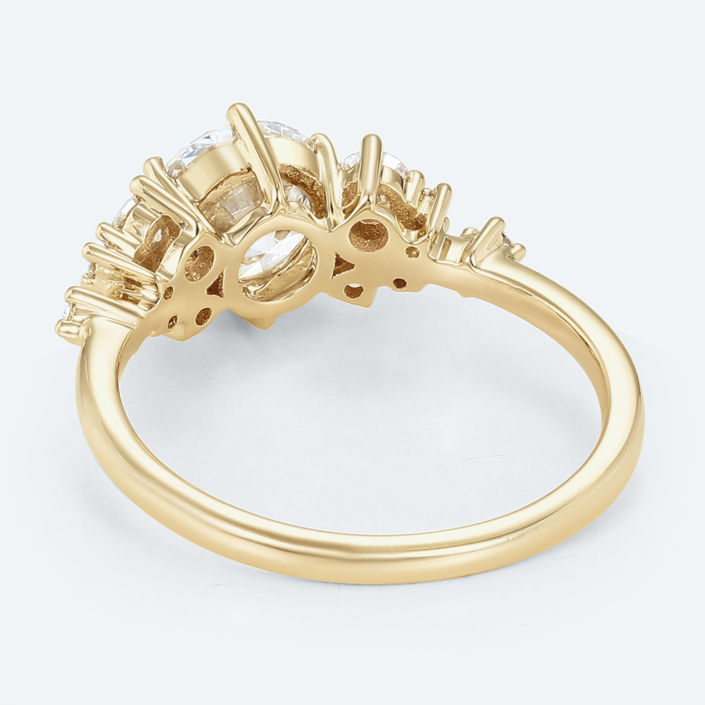 Lab Grown Diamond Ring Round Cut Unique Cluster Engagement Rings