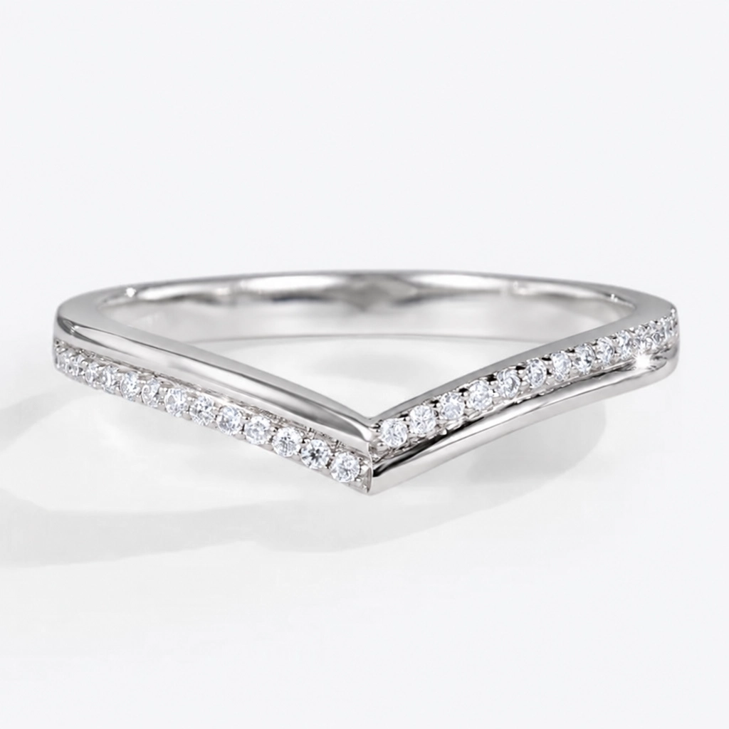 Round Cut Lab Grown Diamond Chevron Pavé Wedding Band in Rose Gold