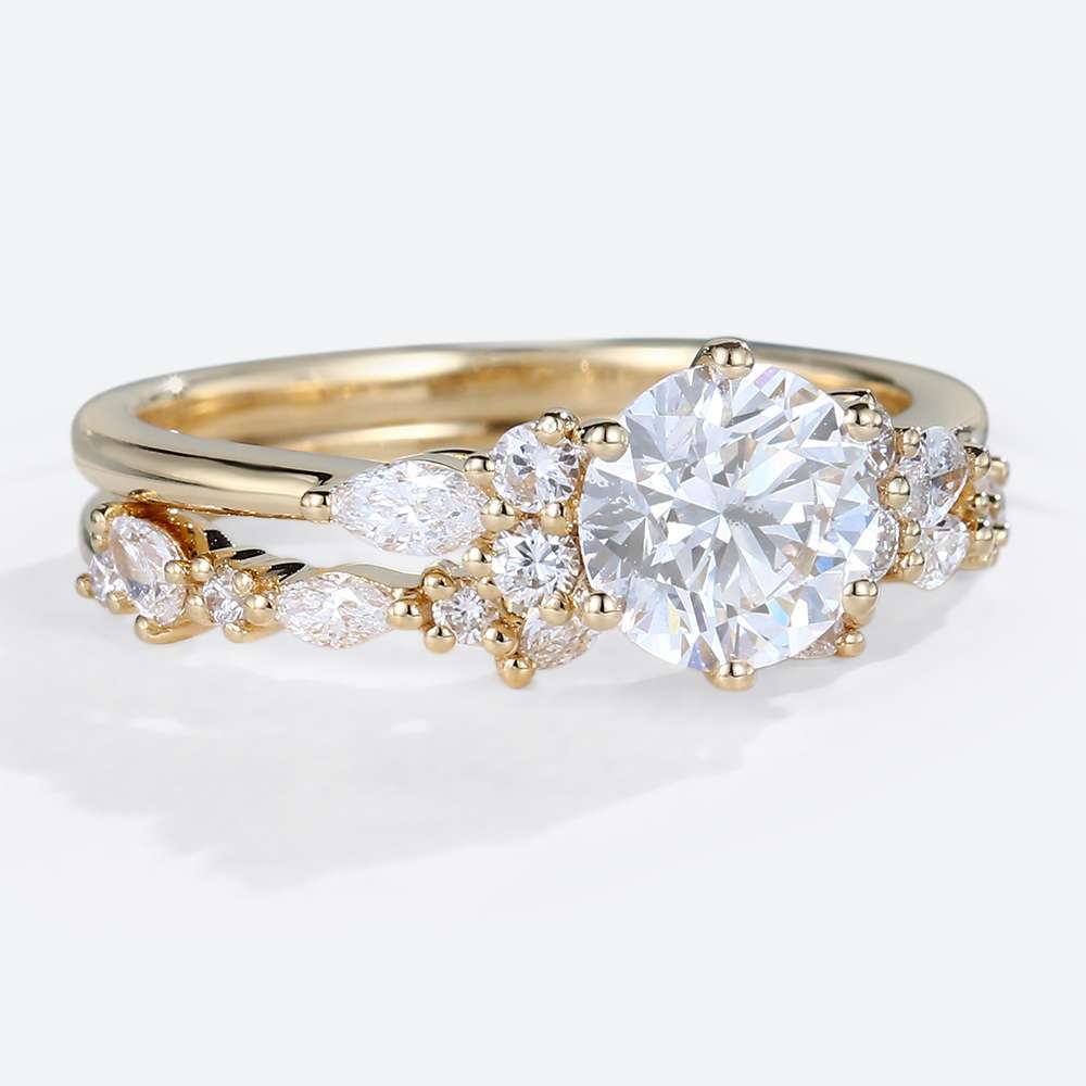 Round Cut Vintage Moissanite Rings 1ct Classic Round Engagement Ring Set in yellow gold