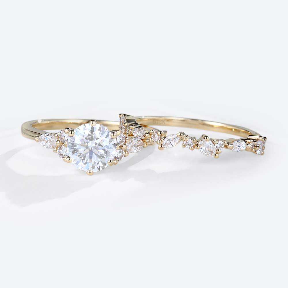Round Cut Vintage Moissanite Rings 1ct Classic Round Engagement Ring Set in yellow gold