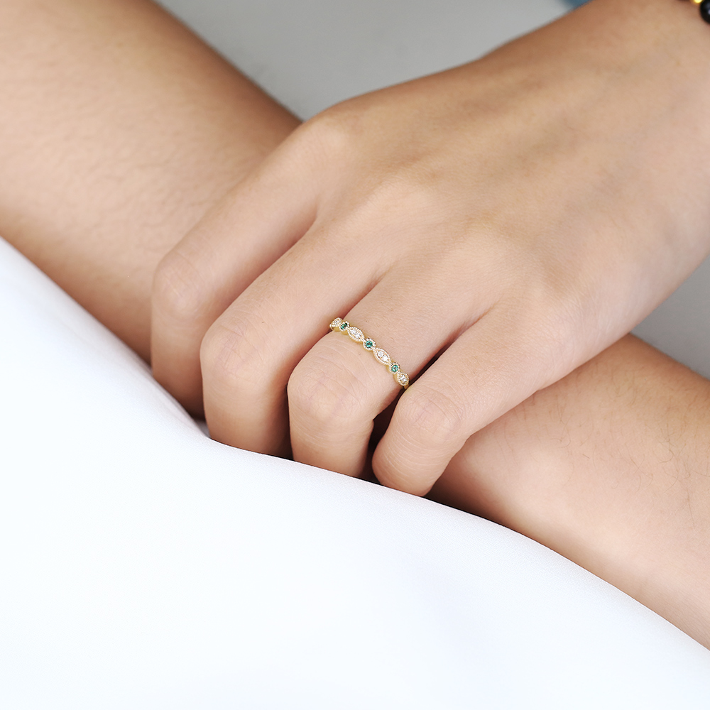 Solid Gold Round Cut Emerald & Diamond Anniversary Wedding Ring Vintage Stackable Bands