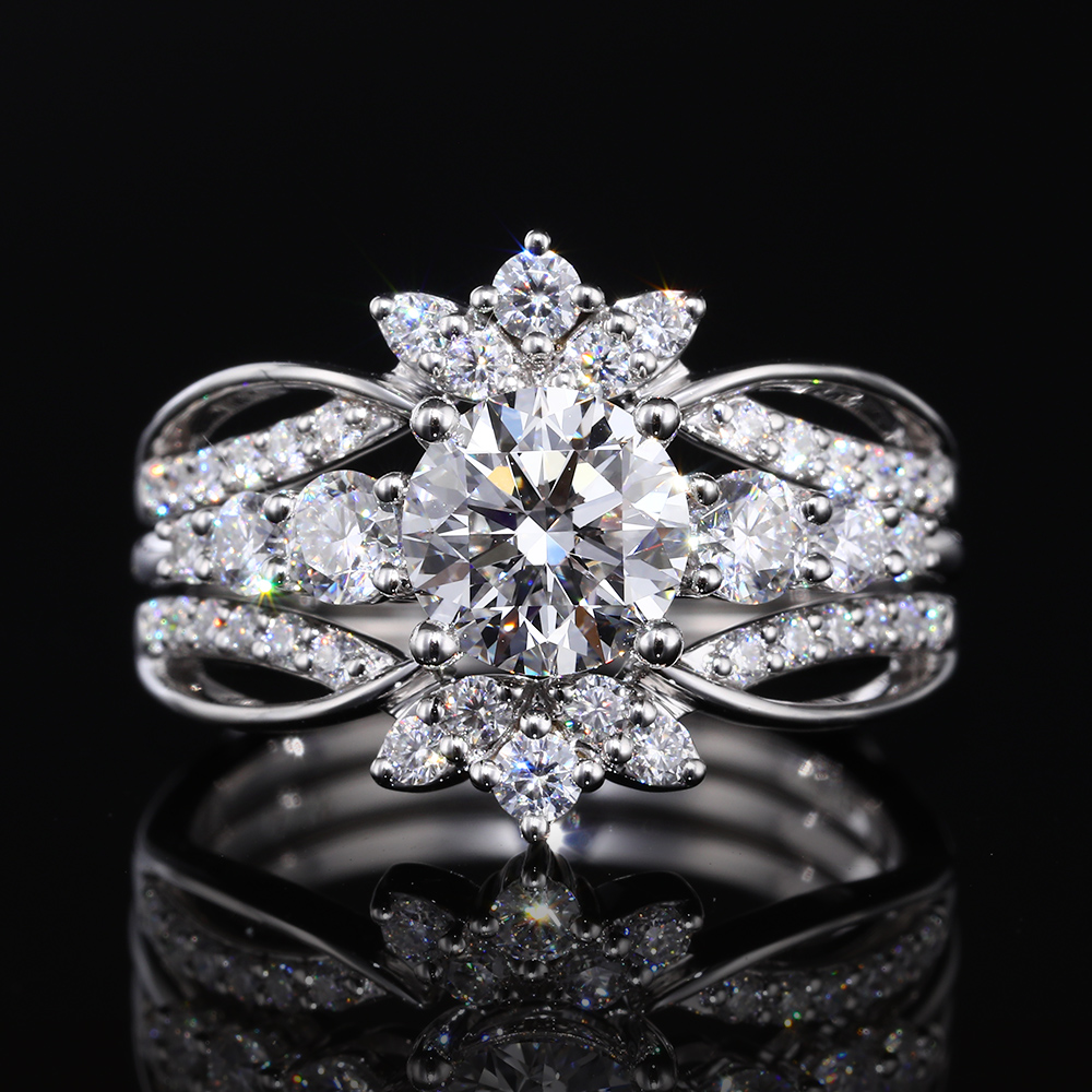 1ct Round Cut Lab Grown Diamond Graduated Side-Stone Bridal Ring Set in White Gold