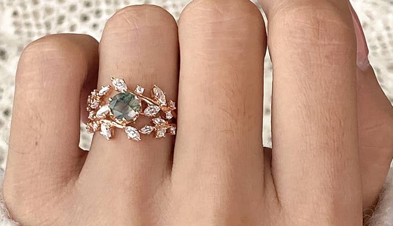 How to Style a Moss Agate Ring: Metals, Gemstones, and Outfit Ideas