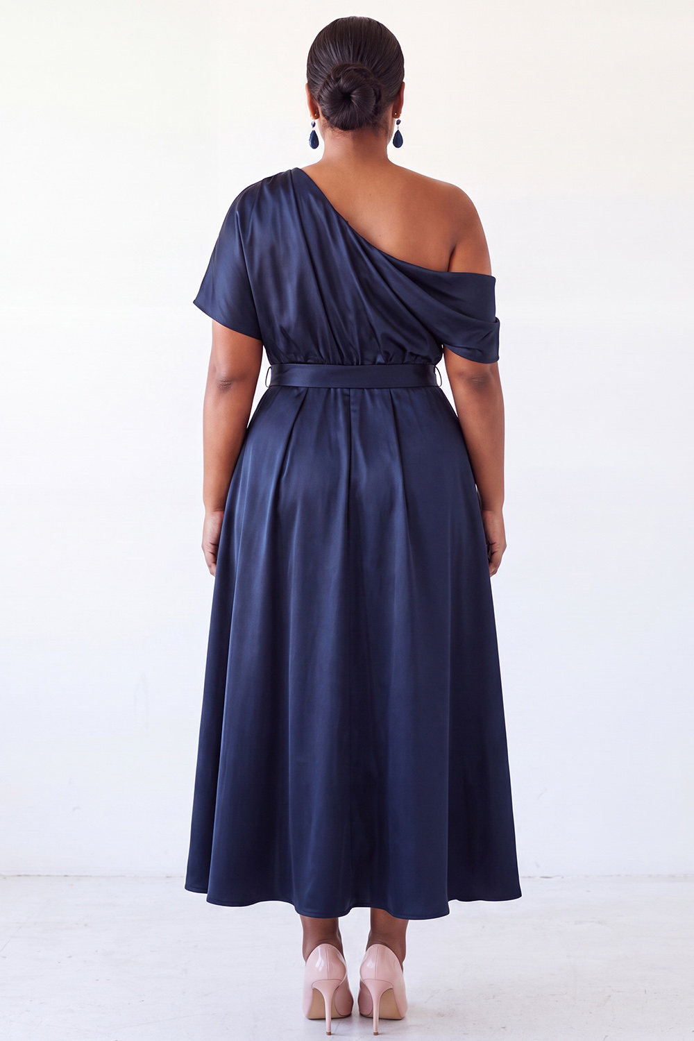 Black Satin A-Line Plus Size Long Mother of the Bride Dress with Pockets
