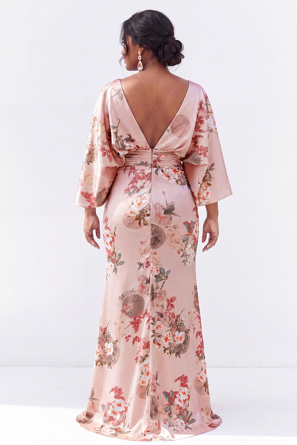 Dusty Rose Floral Printed Sheath Plus Size Satin Mother of the Bride Dress with Flared Sleeves