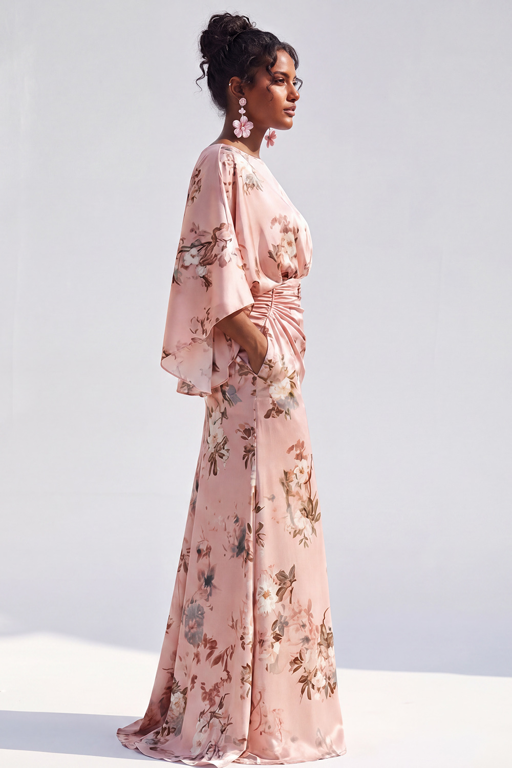 Dusty Rose Floral Printed Sheath Plus Size Satin Mother of the Bride Dress with Flared Sleeves