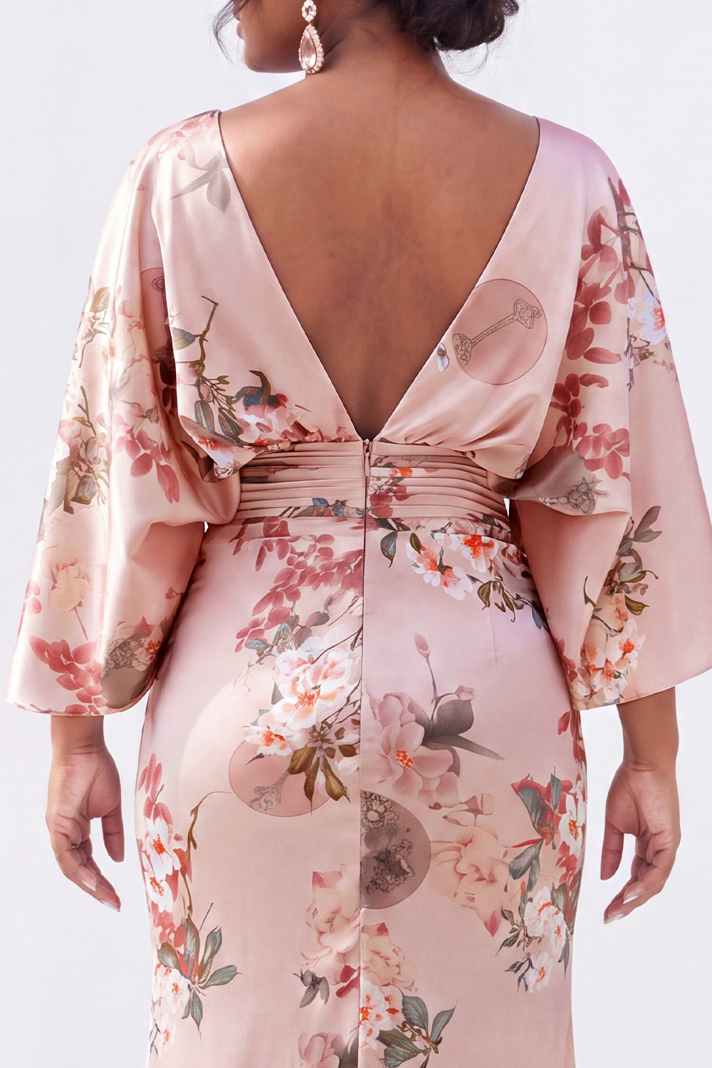Dusty Rose Floral Printed Sheath Plus Size Satin Mother of the Bride Dress with Flared Sleeves