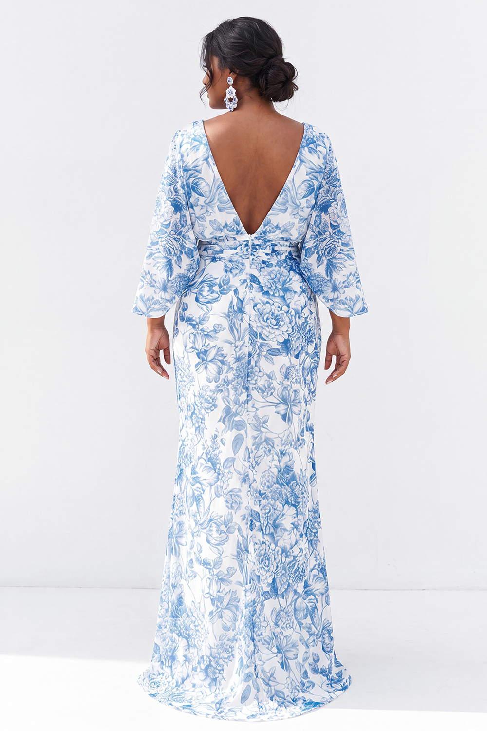 White Blue Flower Mermaid Bateau Neck Long Mother of the Bride Dress with Flare Sleeves 