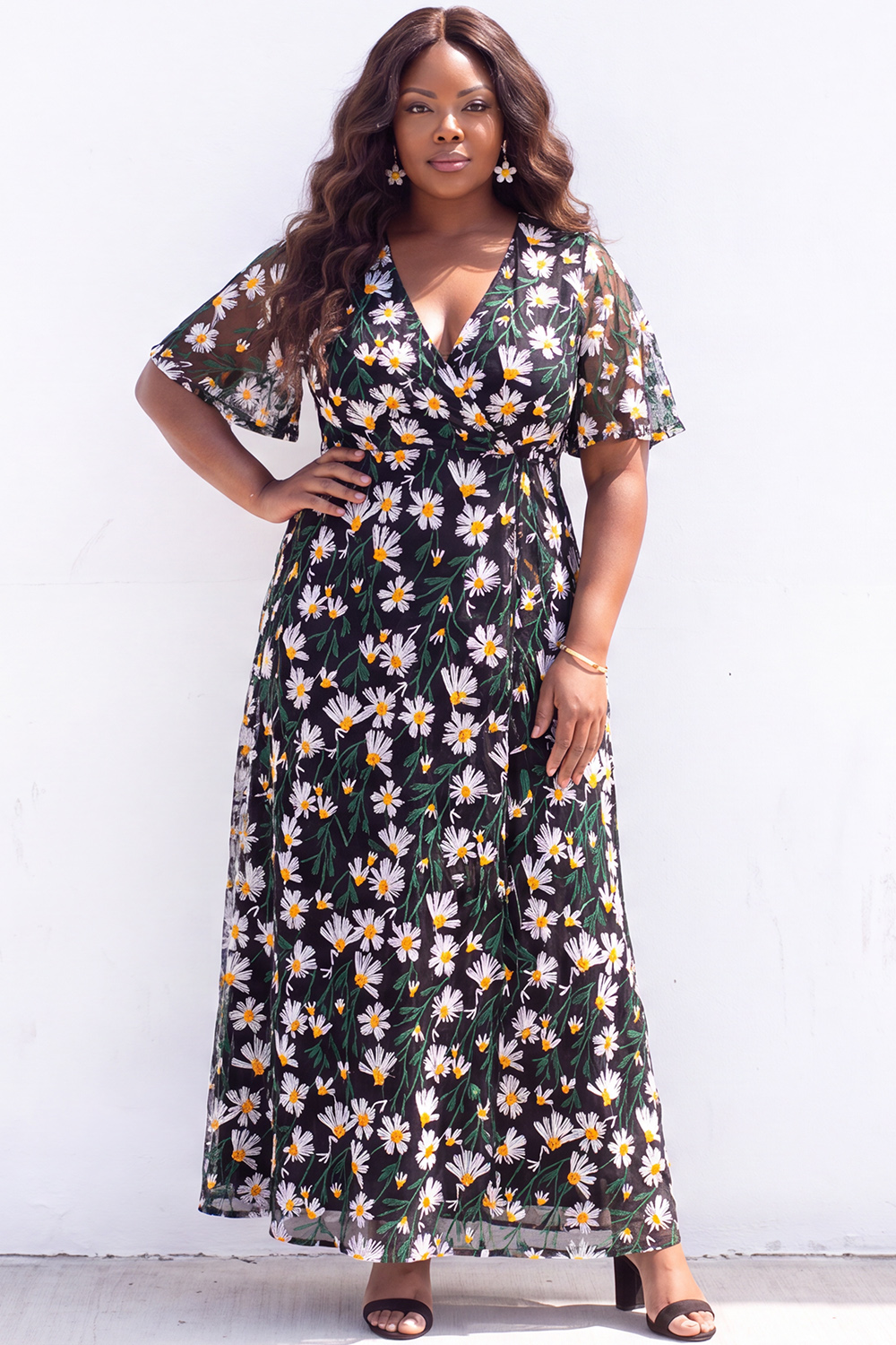 Plus Size Black White Floral V Neck A Line Maxi Dress