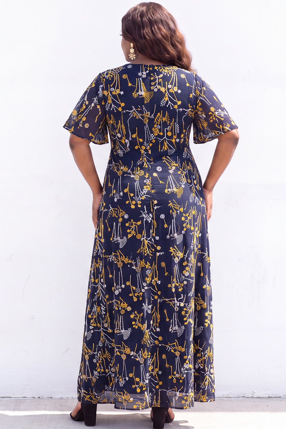 Plus Size Black White Floral V Neck A Line Maxi Dress