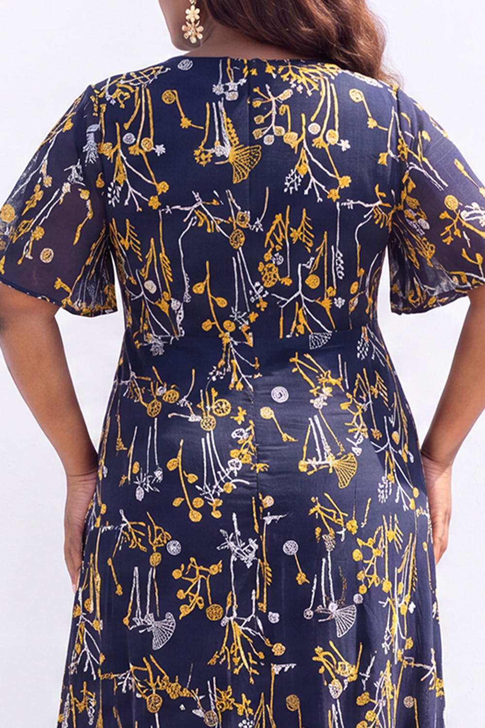 Plus Size Black White Floral V Neck A Line Maxi Dress