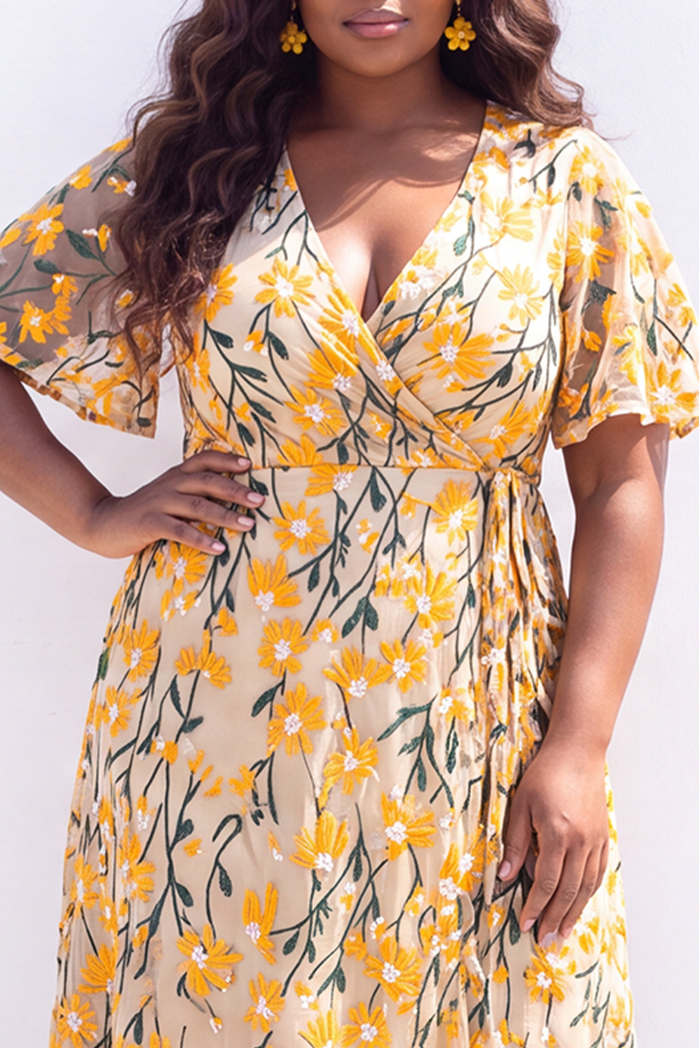 Plus Size Black White Floral V Neck A Line Maxi Dress