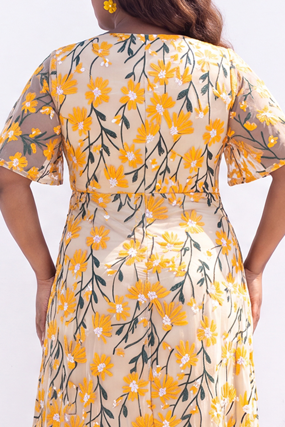 Plus Size Black White Floral V Neck A Line Maxi Dress