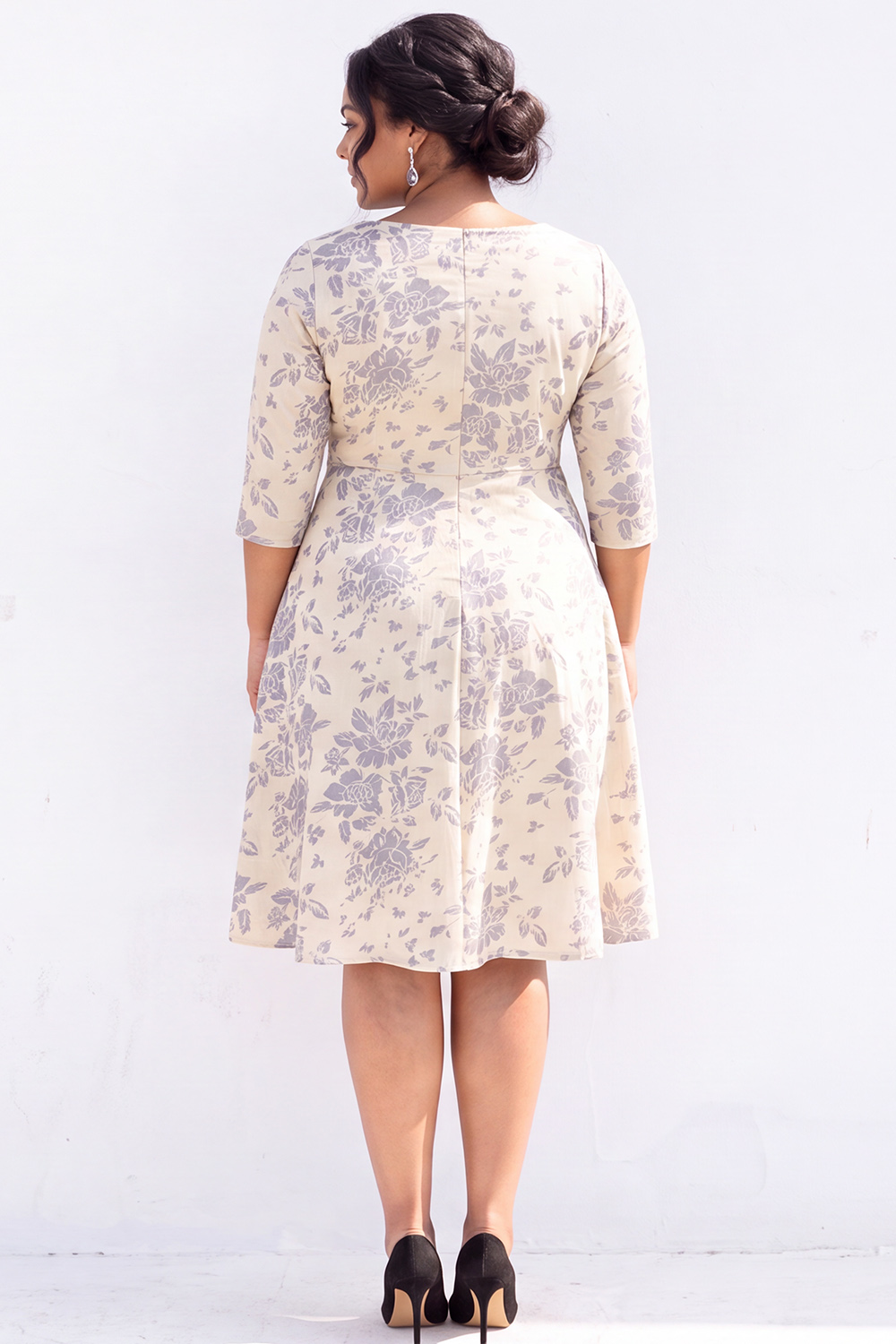 Plus Size Beige Floral A Line Square Neck Midi Dress with 3/4 Sleeves