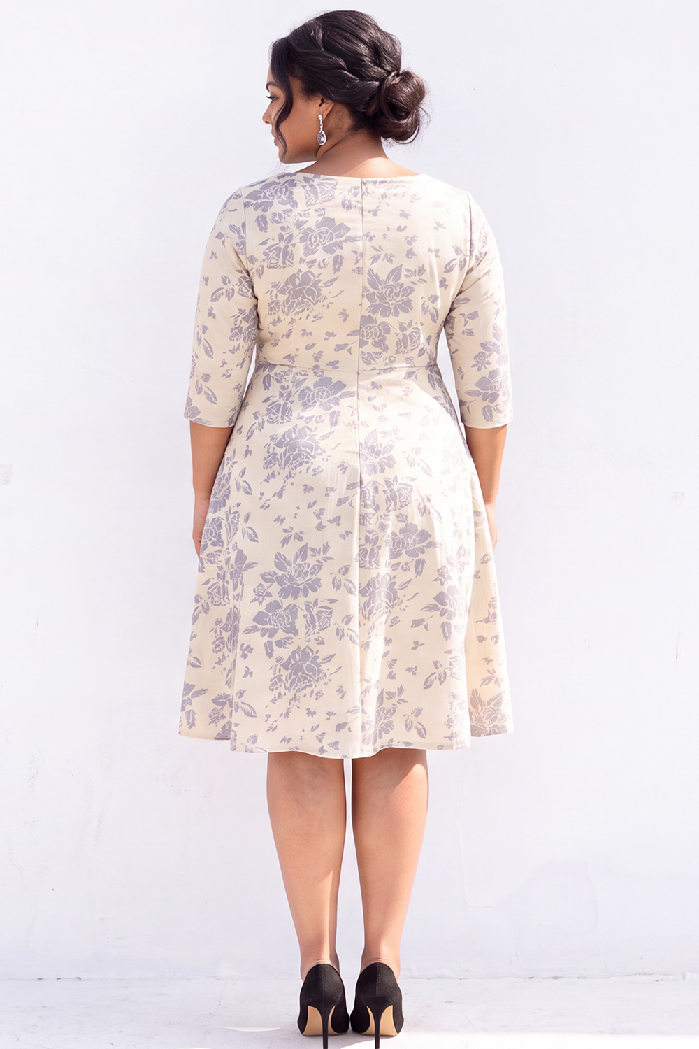 Plus Size Beige Floral A Line Square Neck Midi Dress with 3/4 Sleeves