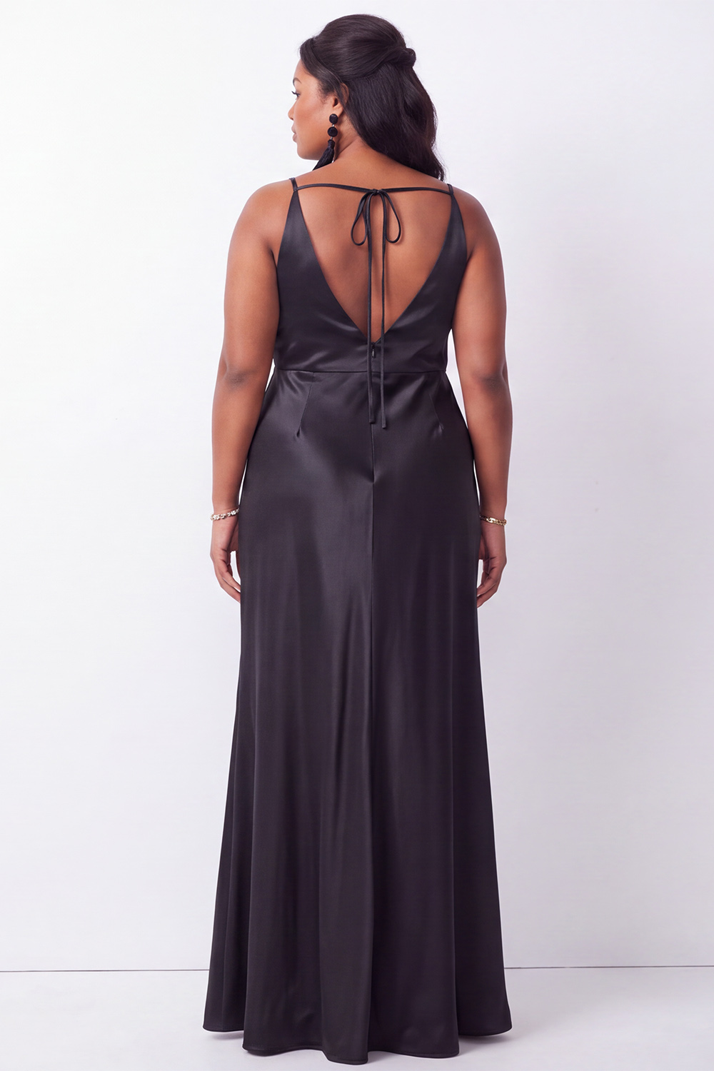 Plus Size Black Satin Sheath V-Neck Maxi Formal Dress