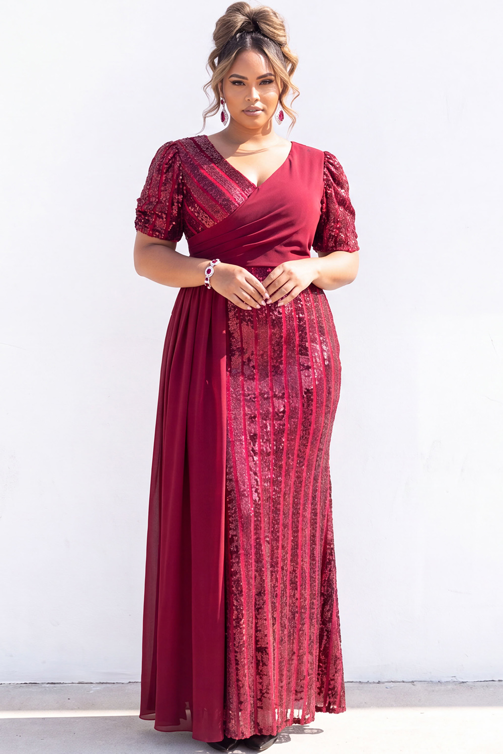 Black Sequin Mermaid Plus Size Maxi Dress with Short Sleeves