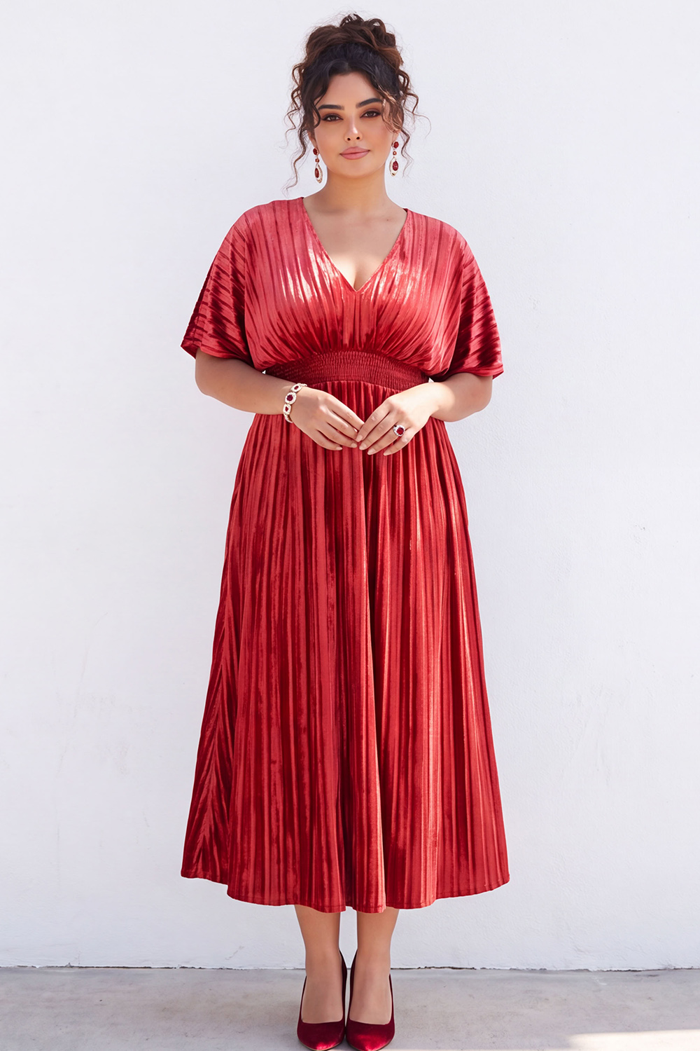 Dressself Women Plus Size Black Pleated Maxi Dress A Line V Neck Formal Dress with Short Sleeevs