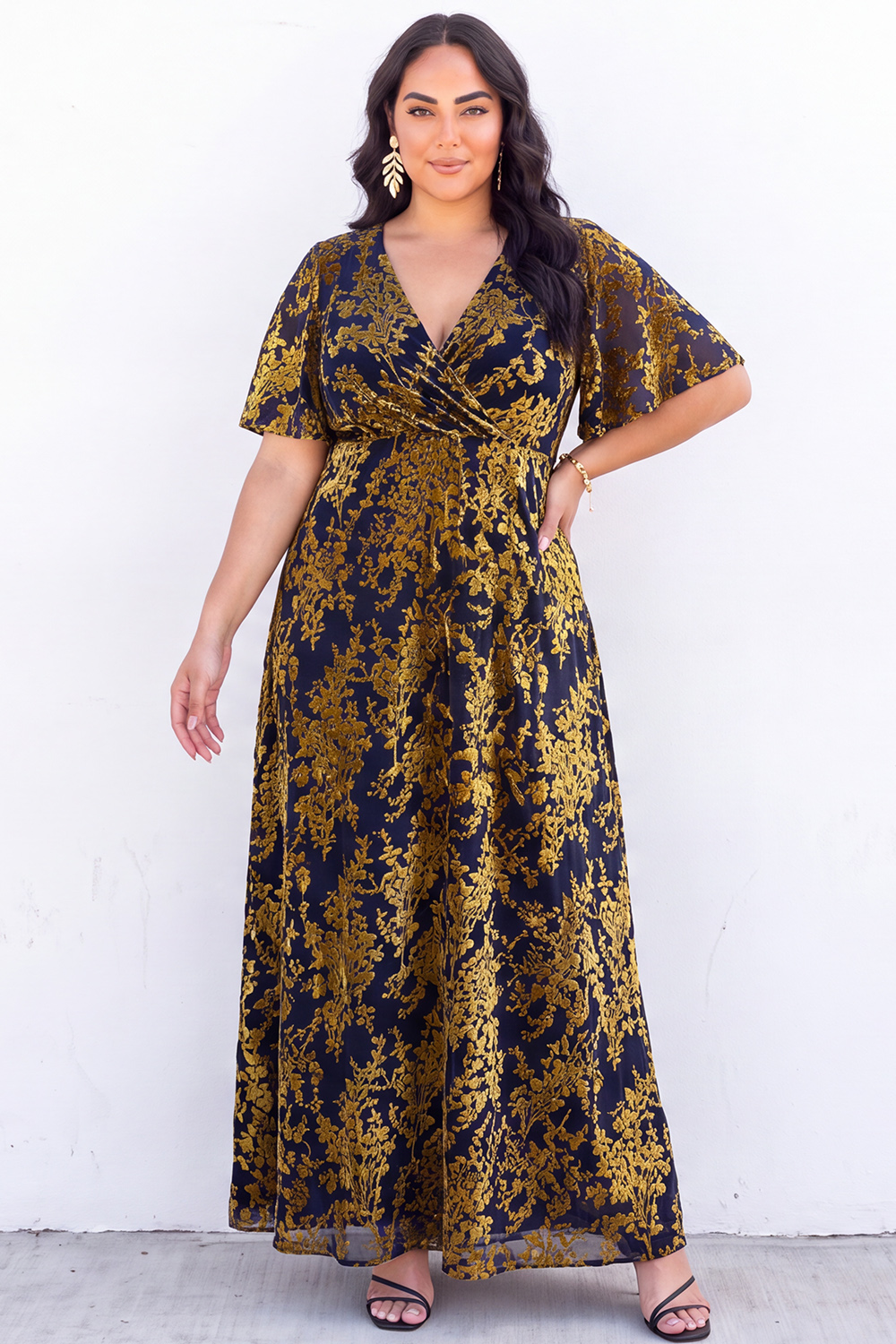 Blue Floral A Line V Neck Mother of the Bride Dress with Short Sleeves