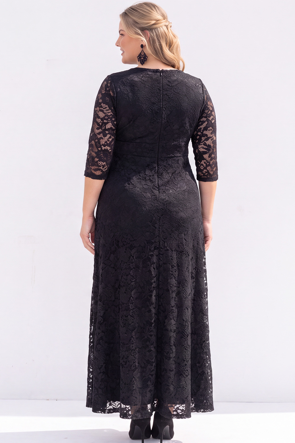 Plus Size Black Lace A Line Mother of the Bride Dress