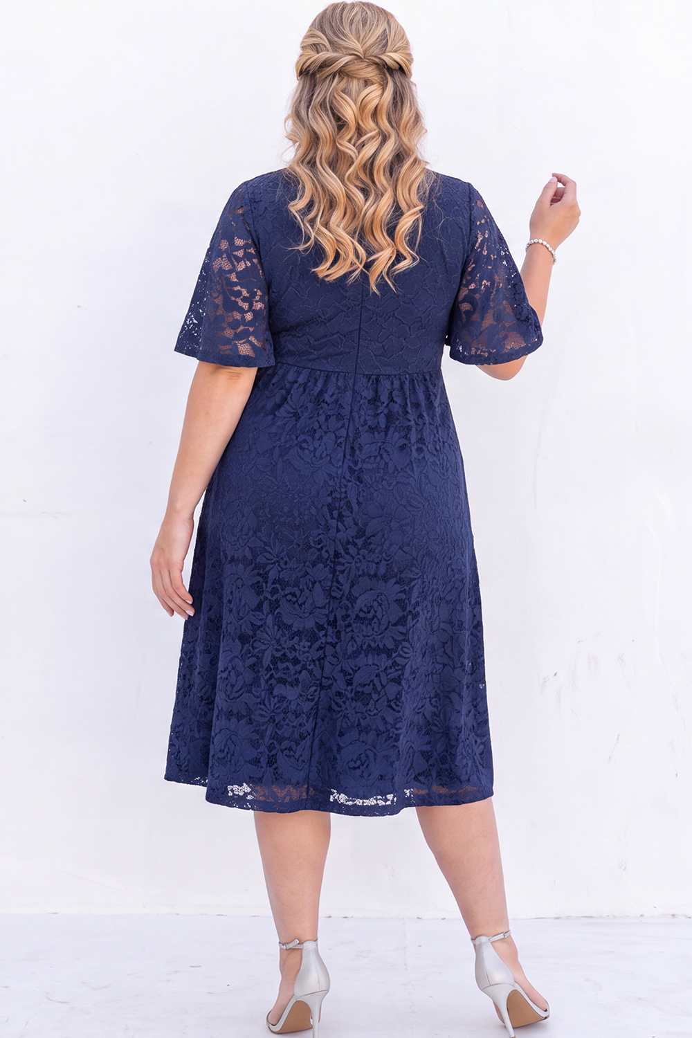Plus Size Black Lace A Line V Neck Midi Dress