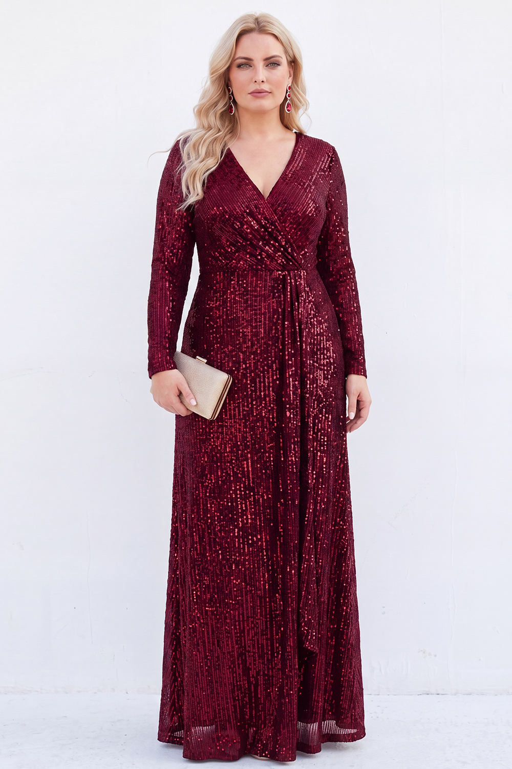 Sparkly Black V-Neck Sequins Plus Size Long Mother of the Bride Dress with Long Sleeves 