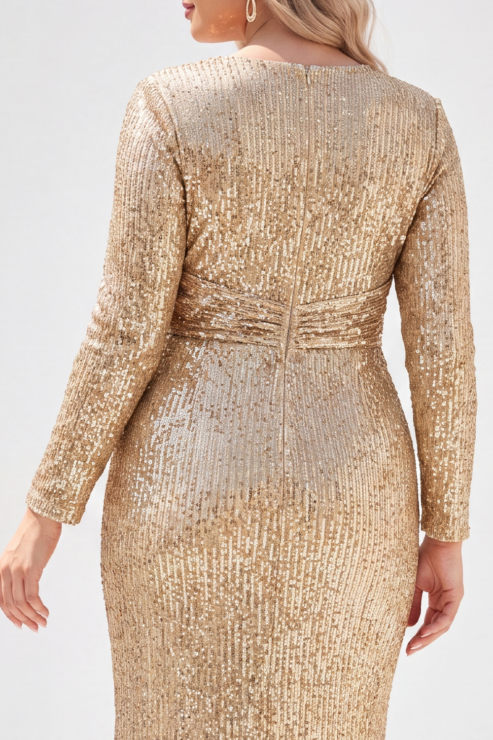 Sparkly Black V-Neck Sequins Plus Size Long Mother of the Bride Dress with Long Sleeves 
