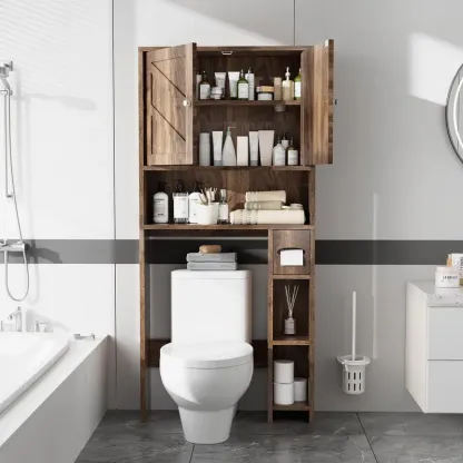 Armario de almacenamiento para colocar sobre el inodoro, estilo granja con 2 puertas tipo granero y soporte para papel higiénico, estantería para baño y organizador de muebles para lavandería.