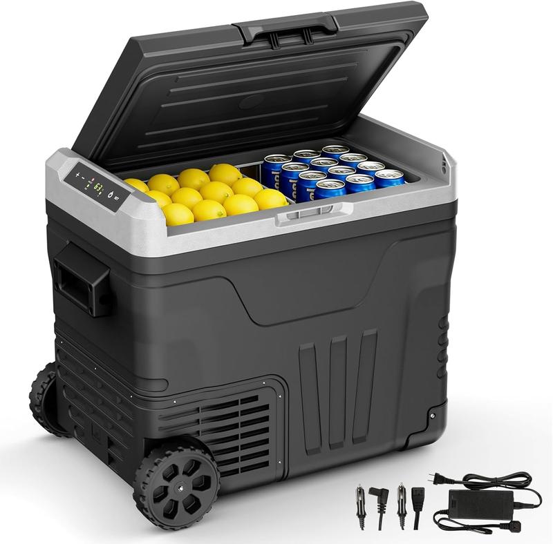 Este refrigerador de 12 V (53 cuartos / 50 L) admite alimentación de 12 V/24 V CC y 110-240 V CA. Portátil y con un rango de temperatura de -4 °F a 68 °F, cuenta con ruedas, dos cestas y una amplia zona de refrigeración. Ideal para vehículos recreativos (