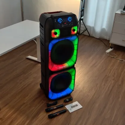 Sistema de Altavoces PA Bluetooth Portátil de Alta Potencia con Doble Bocina de 15", Inalámbrico y Recargable, Incluye Dos Micrófonos Inalámbricos, Control Remoto, Luces LED Multicolor para Fiestas y Sonido Estéreo, Ideal para DJ y Eventos