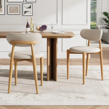 Juego de 2 sillas de comedor modernas de madera – Asientos tapizados en color blanco crema – Patas de madera resistentes – Estilo rústico (farmhouse) para comedor o tocador – Acabado clásico en blanco crema y nogal