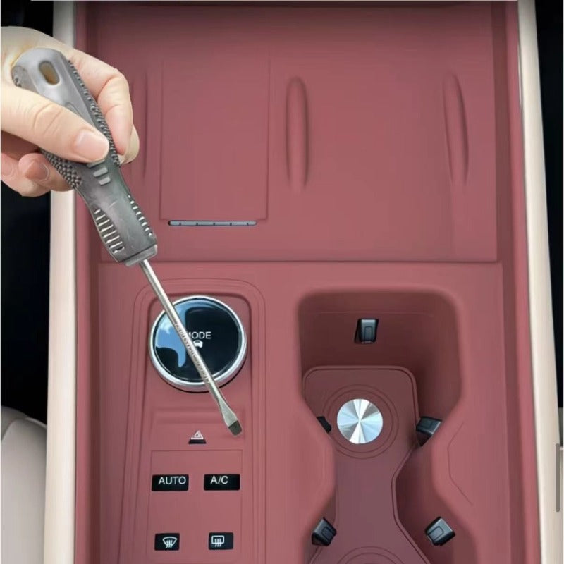 Silicone Center Console Mat for Chery FuLwin T9-Let us help you explore your 4x4 with us Noxfun