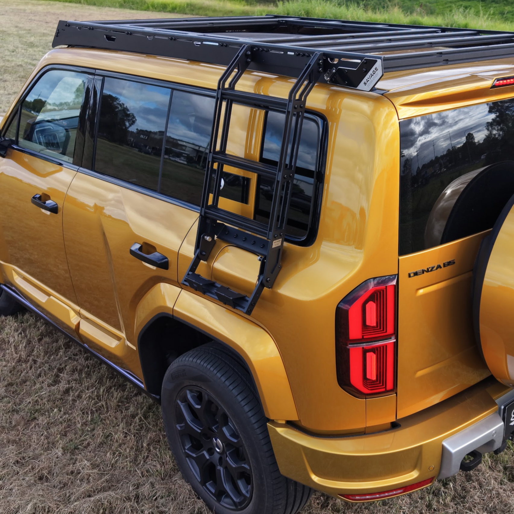 noxfun PHANTOM SERIES SIDE LADDER DENZA B5 2026+-Let us help you explore your 4x4 with us Noxfun