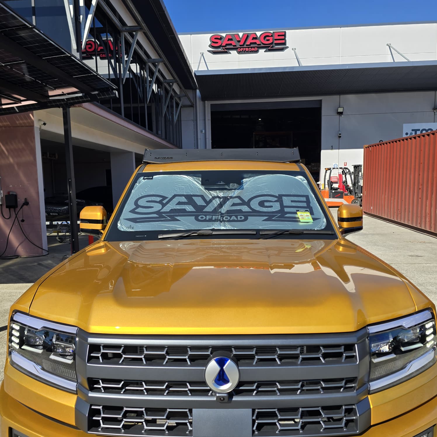 noxfun SUN SHADE WINDSCREEN VISOR DENZA B5-Let us help you explore your 4x4 with us Noxfun