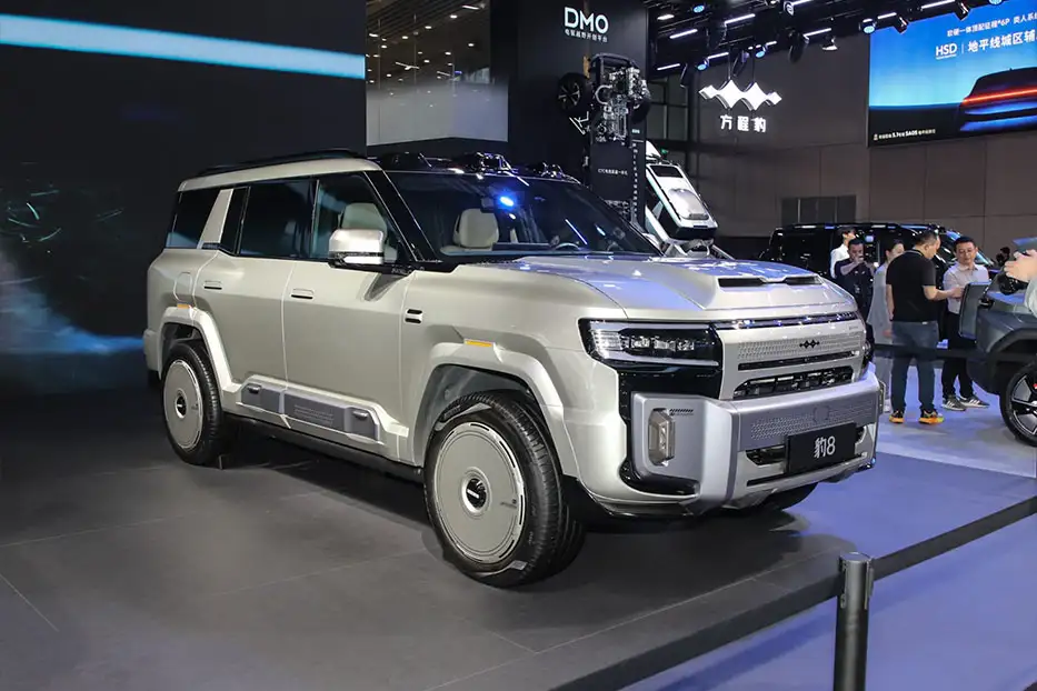 BYD Leopard 8