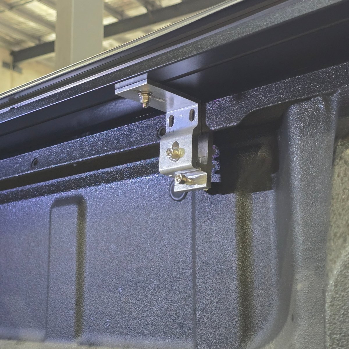 noxfun CARGOGUARD PRO ELECTRIC ROLLER GWM CANNON 2020+-Let us help you explore your 4x4 with us Noxfun