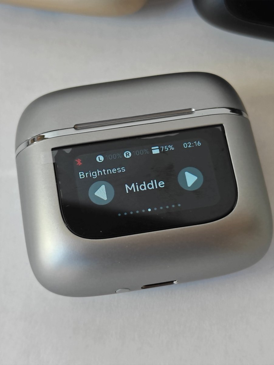 WIRELESS BLUETOOTH HEADPHONES WITH ANC AND LCD CASE-Let us help you explore your 4x4 with us Noxfun